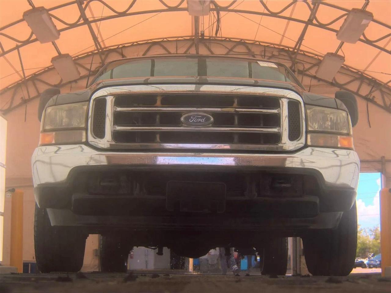 Ford Super Duty F-250 Supercab 142" Lariat 2002