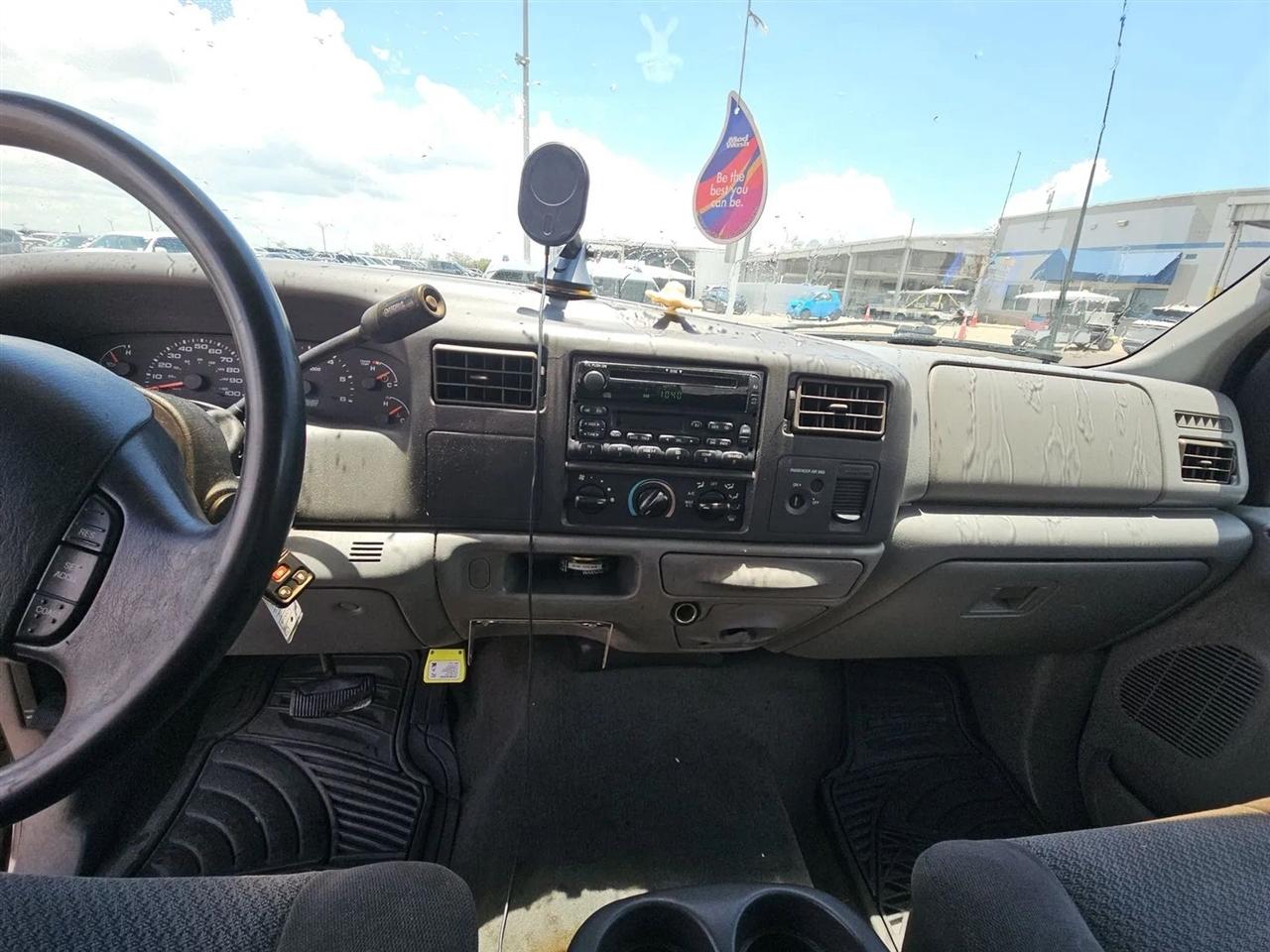 Ford Super Duty F-250 Supercab 142" Lariat 2002