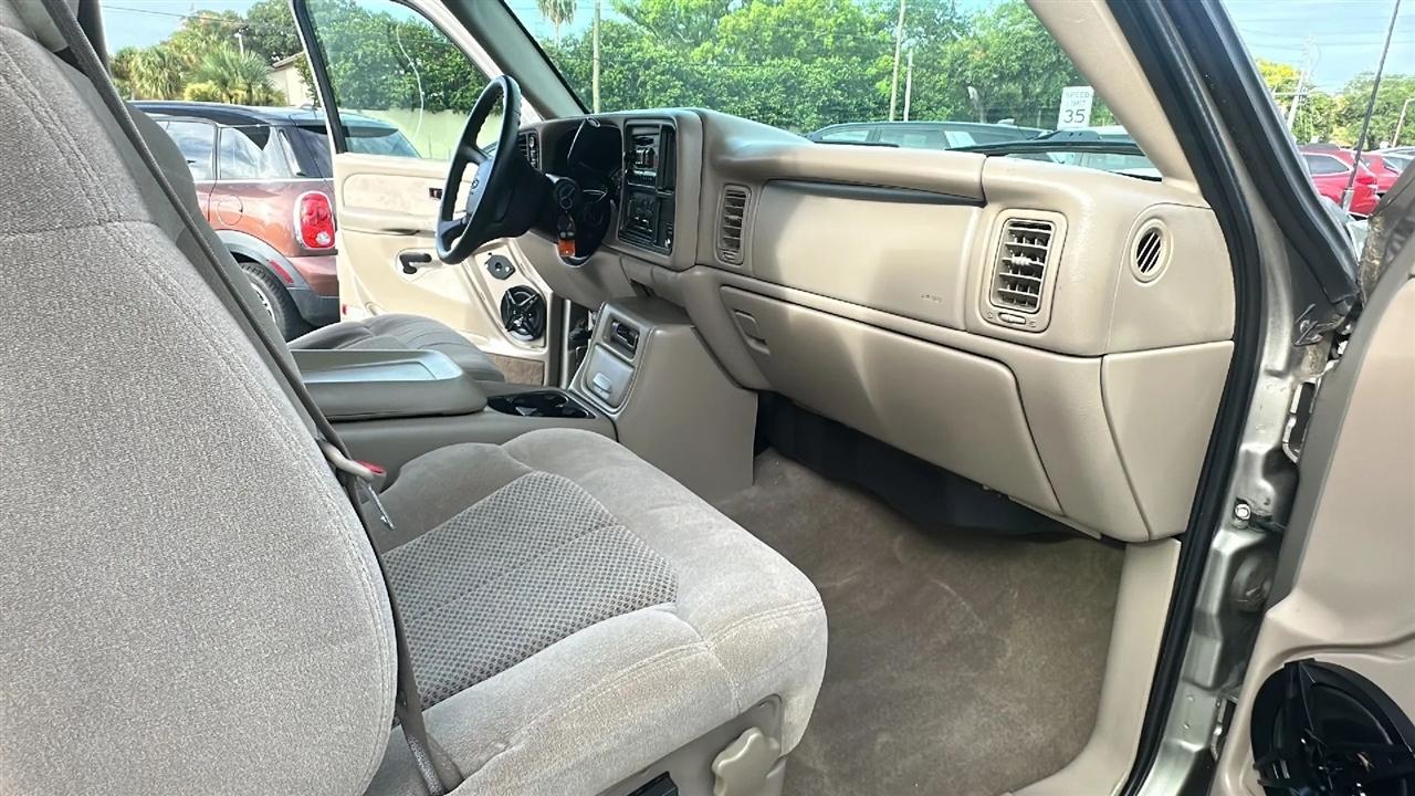 Chevrolet Silverado 1500 Ext Cab 143.5" WB 4WD LS 2002
