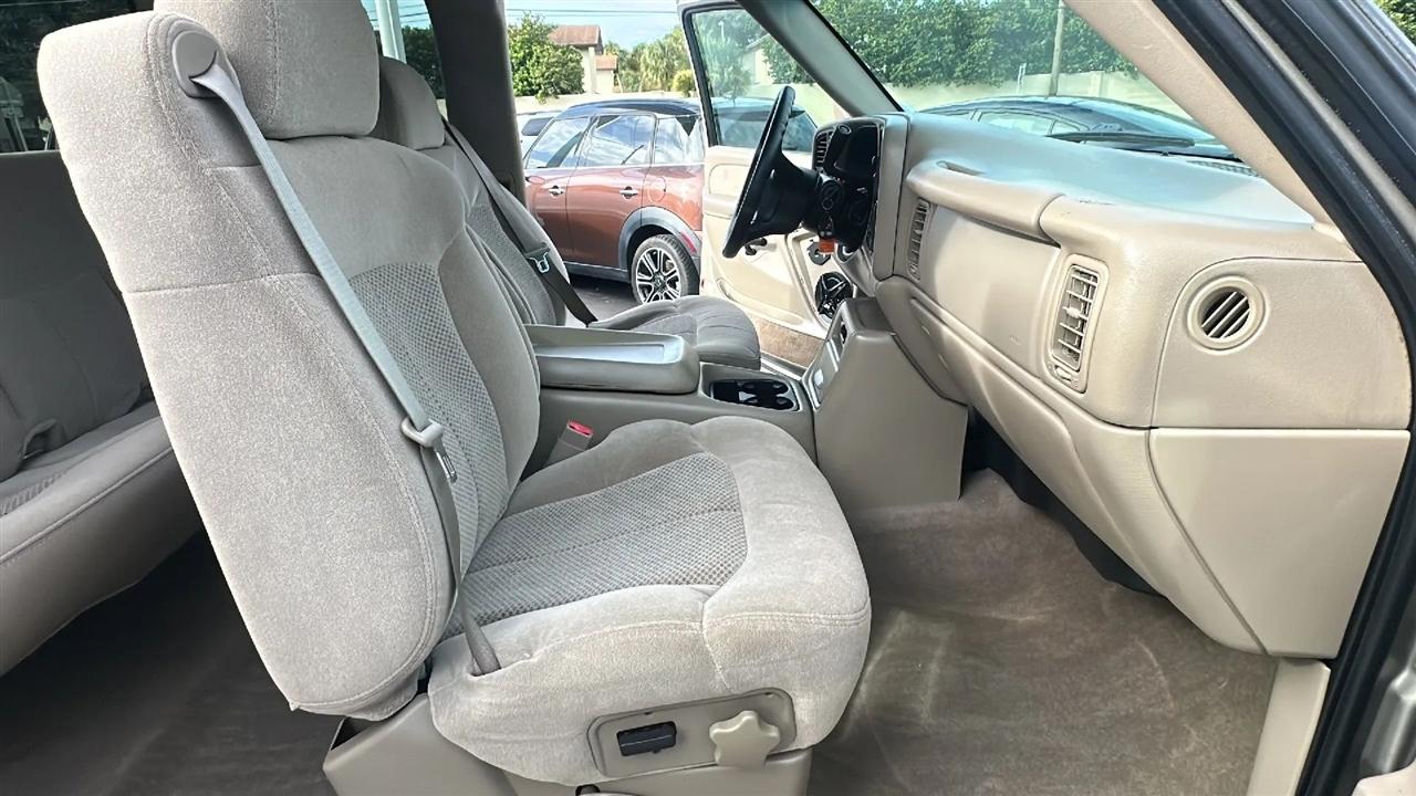 Chevrolet Silverado 1500 Ext Cab 143.5" WB 4WD LS 2002