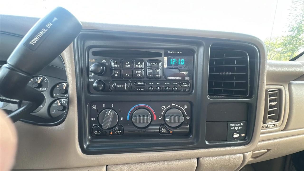 Chevrolet Silverado 1500 Ext Cab 143.5" WB 4WD LS 2002