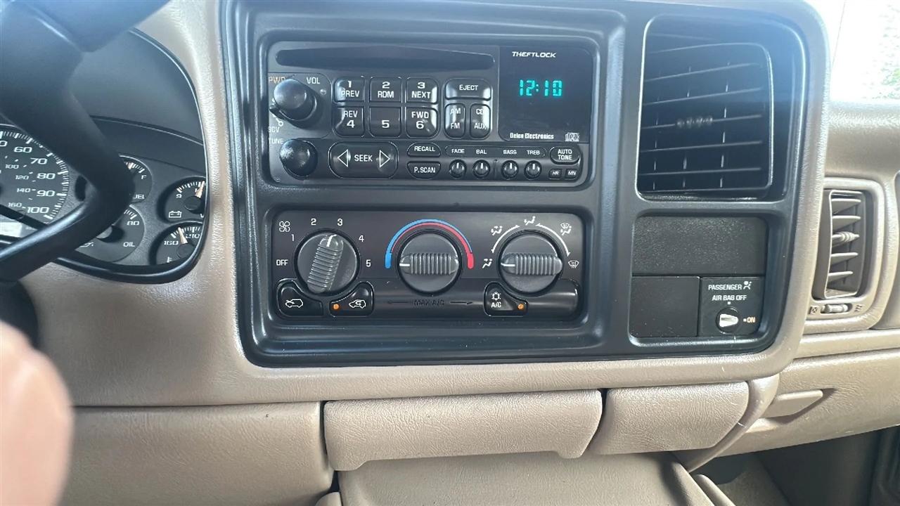 Chevrolet Silverado 1500 Ext Cab 143.5" WB 4WD LS 2002