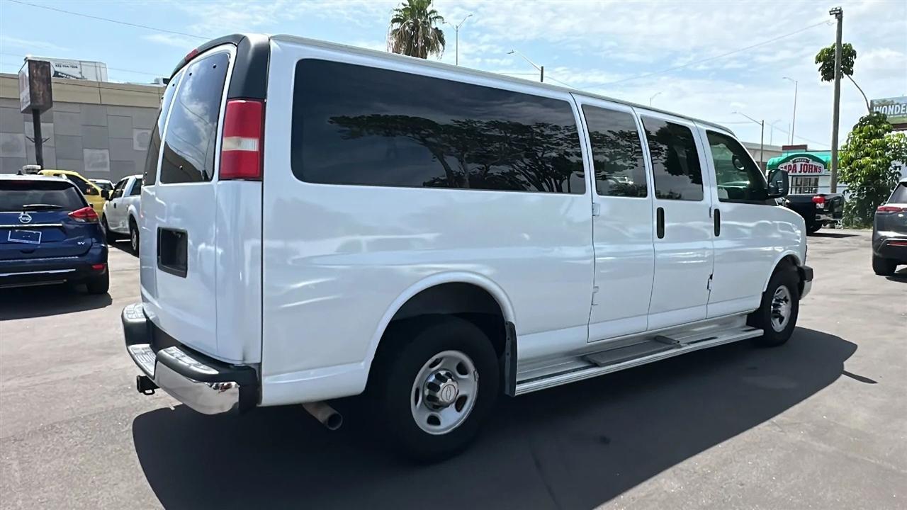 Chevrolet Express Passenger RWD 3500 155" 2007