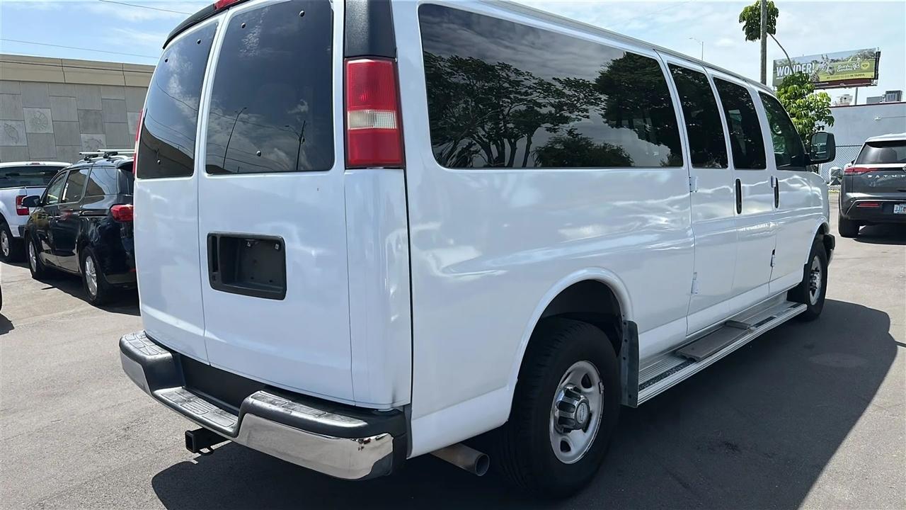 Chevrolet Express Passenger RWD 3500 155" 2007