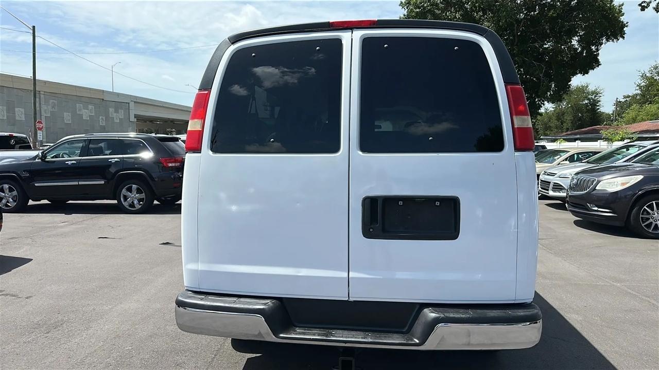 Chevrolet Express Passenger RWD 3500 155" 2007