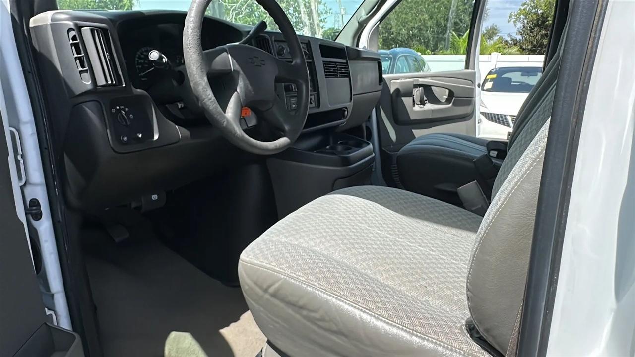 Chevrolet Express Passenger RWD 3500 155" 2007