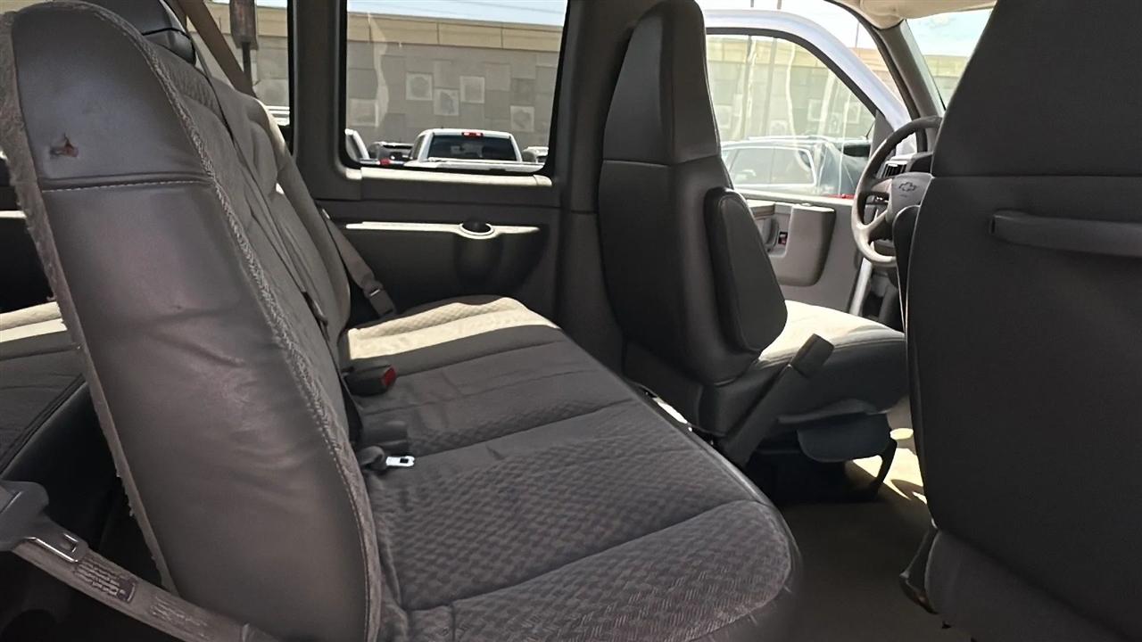 Chevrolet Express Passenger RWD 3500 155" 2007