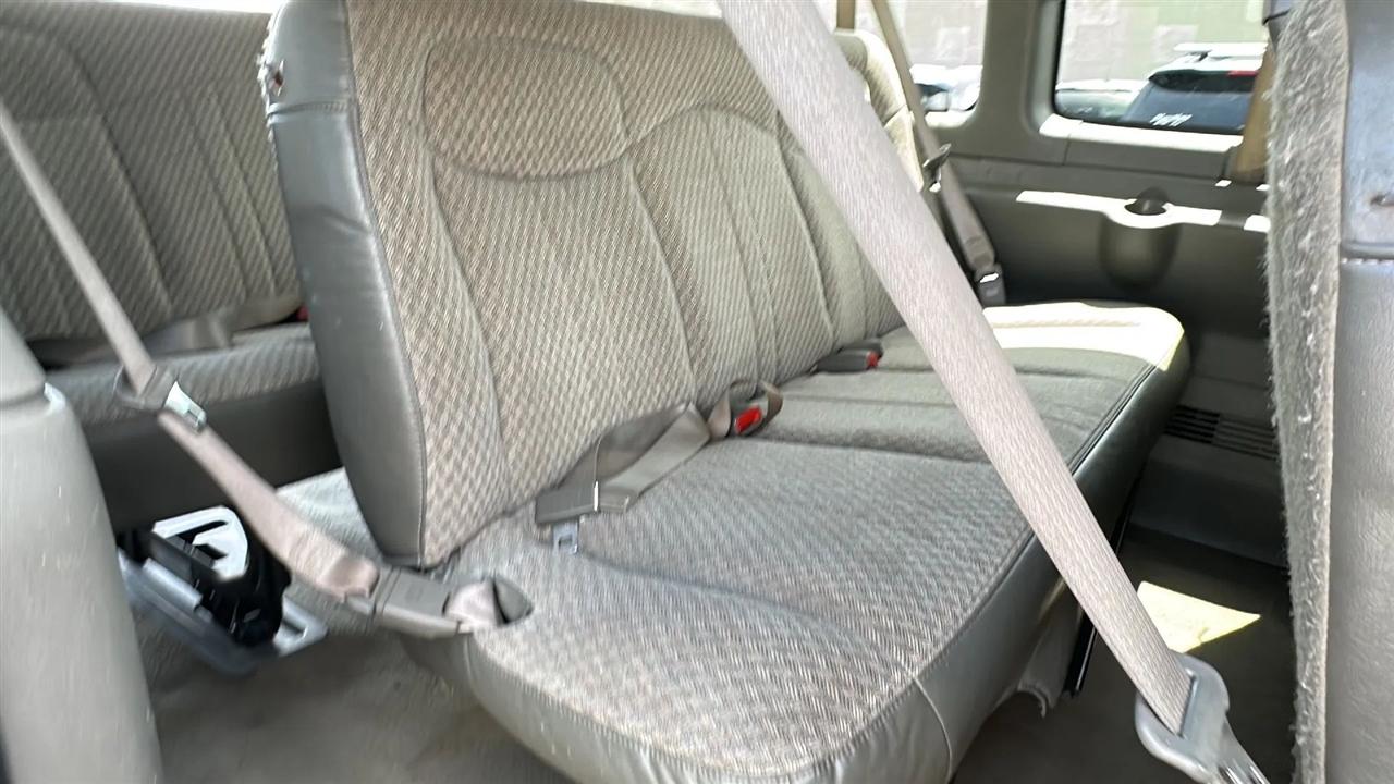 Chevrolet Express Passenger RWD 3500 155" 2007