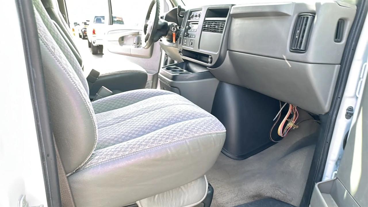 Chevrolet Express Passenger RWD 3500 155" 2007