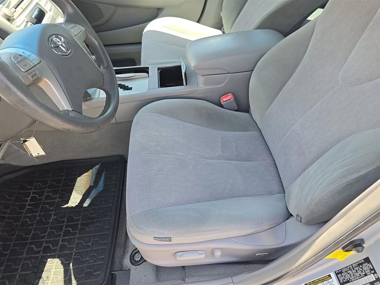 Toyota Camry Hybrid 4dr Sdn (Natl) 2011