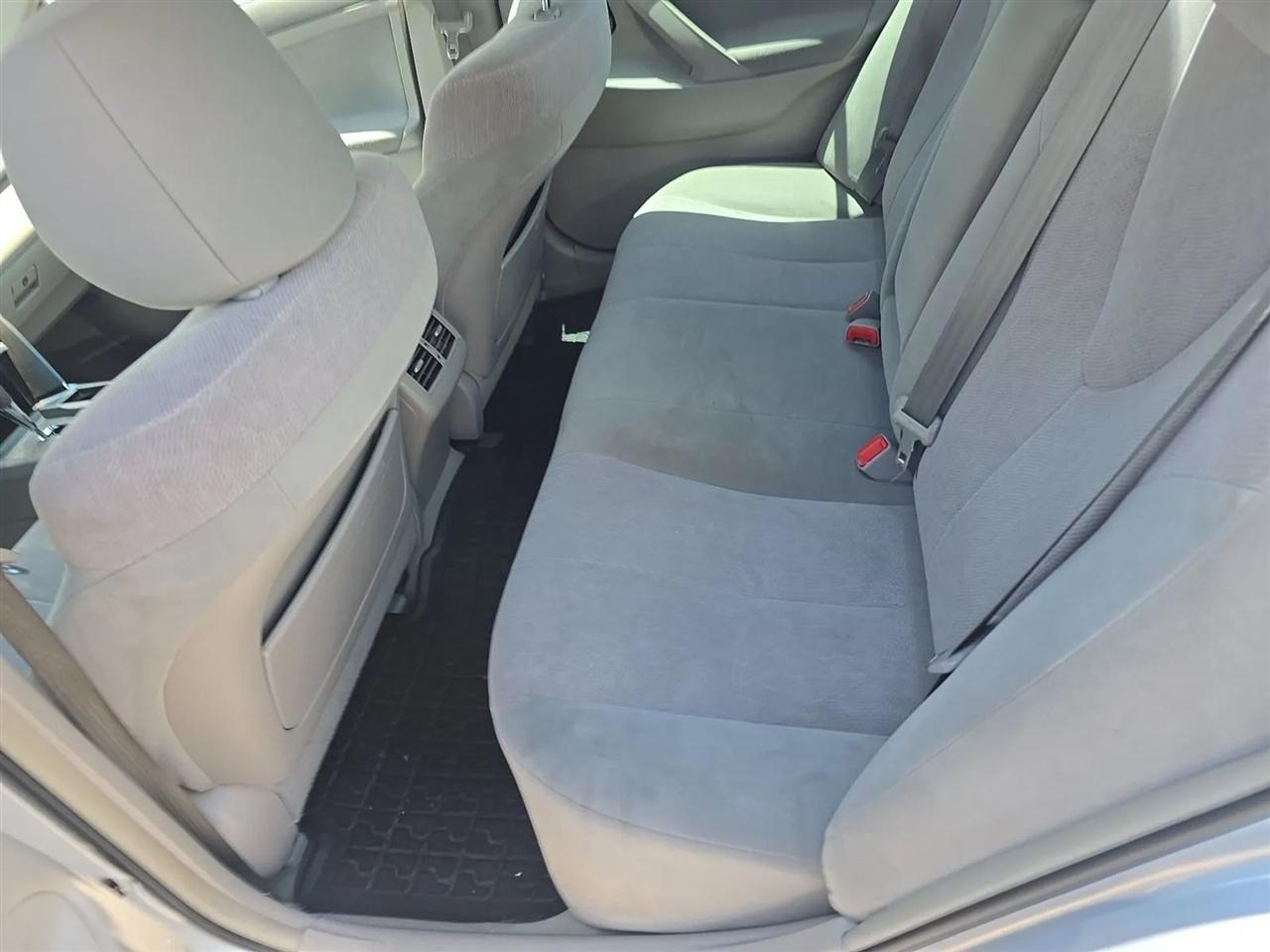 Toyota Camry Hybrid 4dr Sdn (Natl) 2011