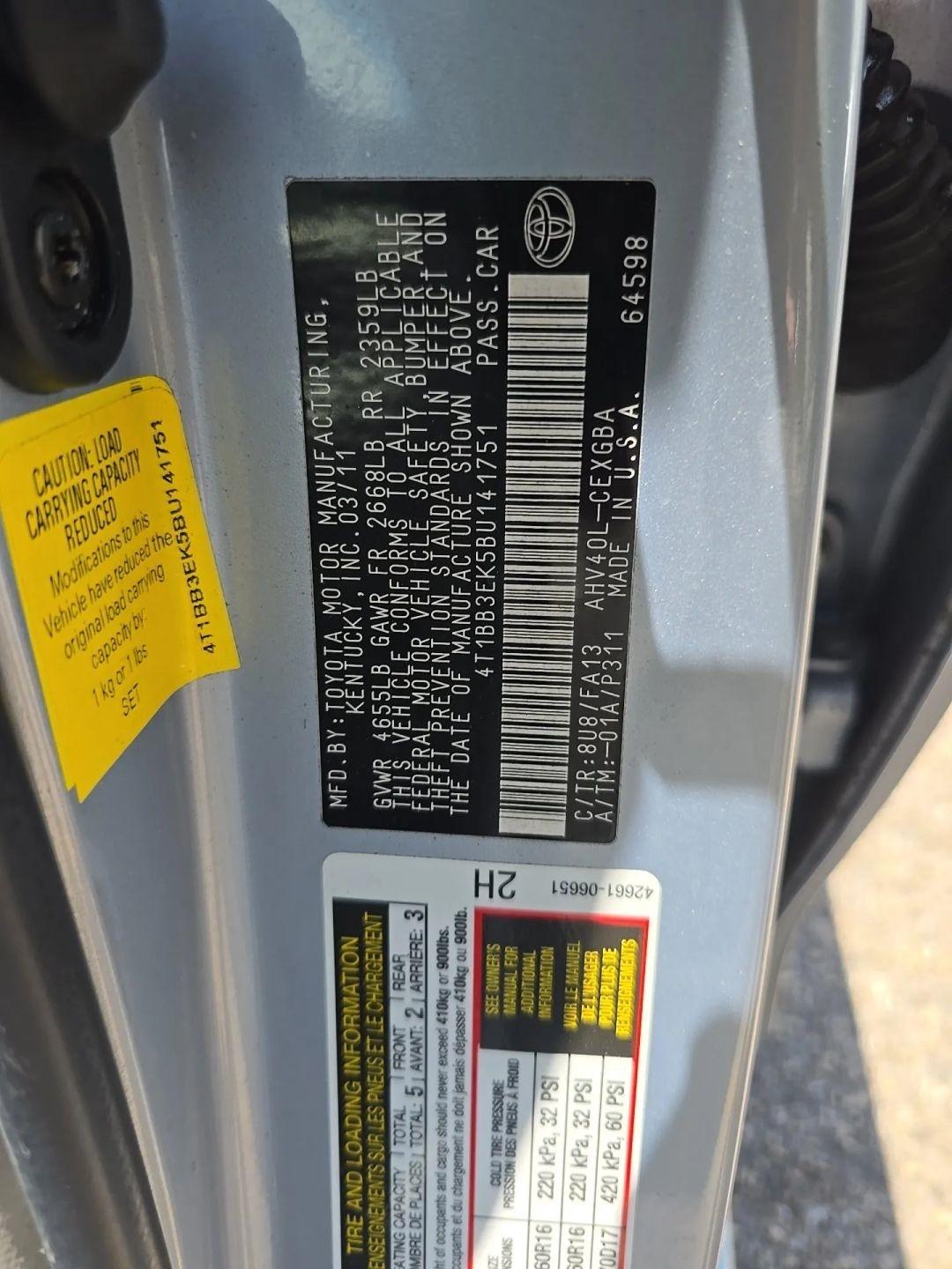 Toyota Camry Hybrid 4dr Sdn (Natl) 2011