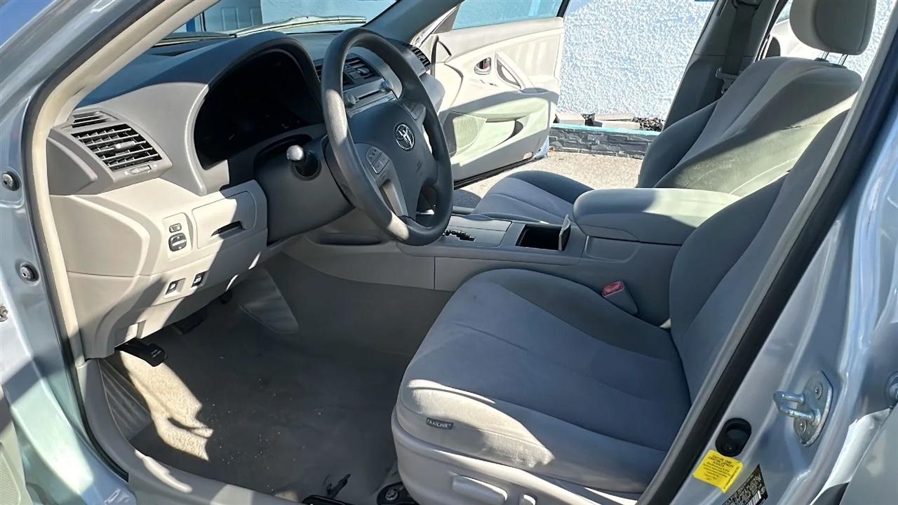 Toyota Camry Hybrid  2011