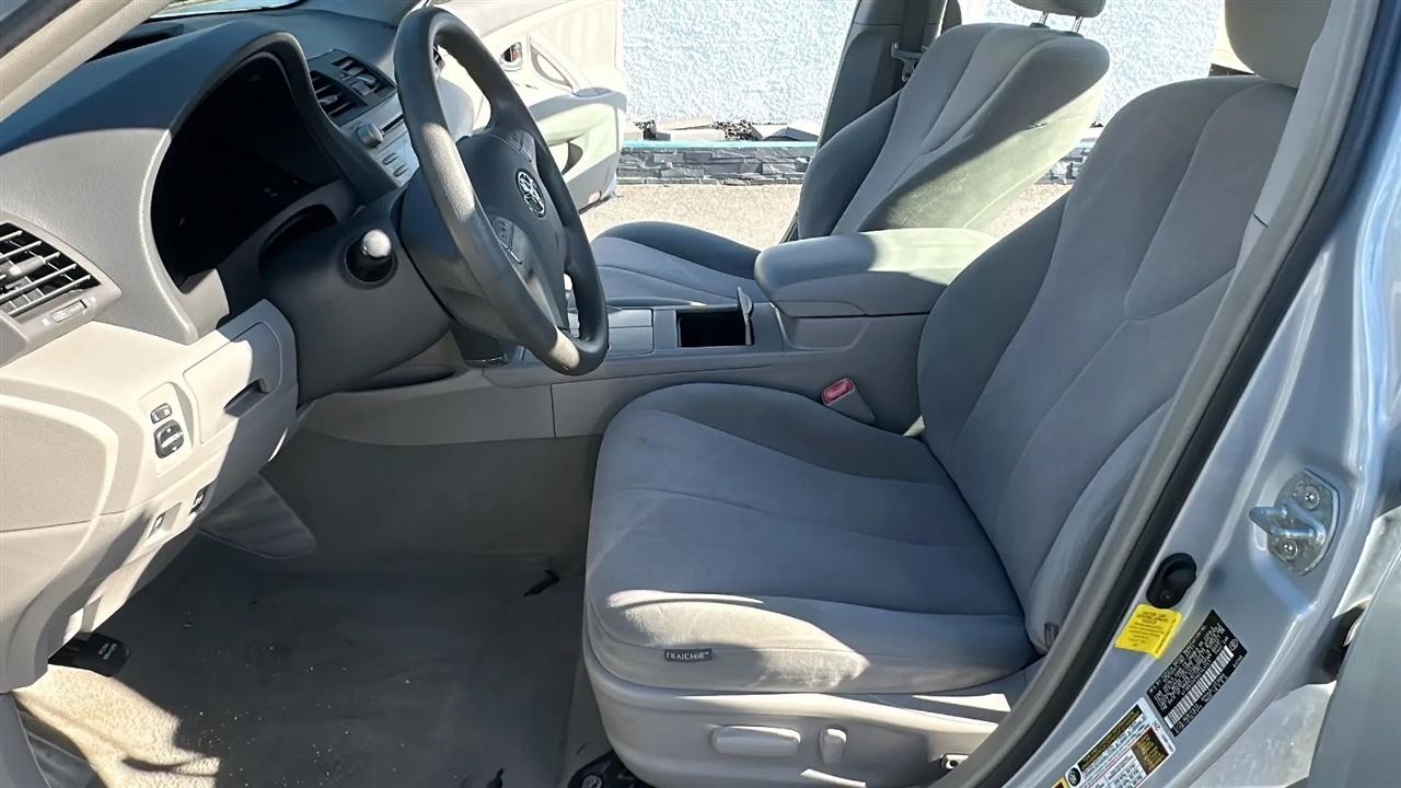 Toyota Camry Hybrid  2011
