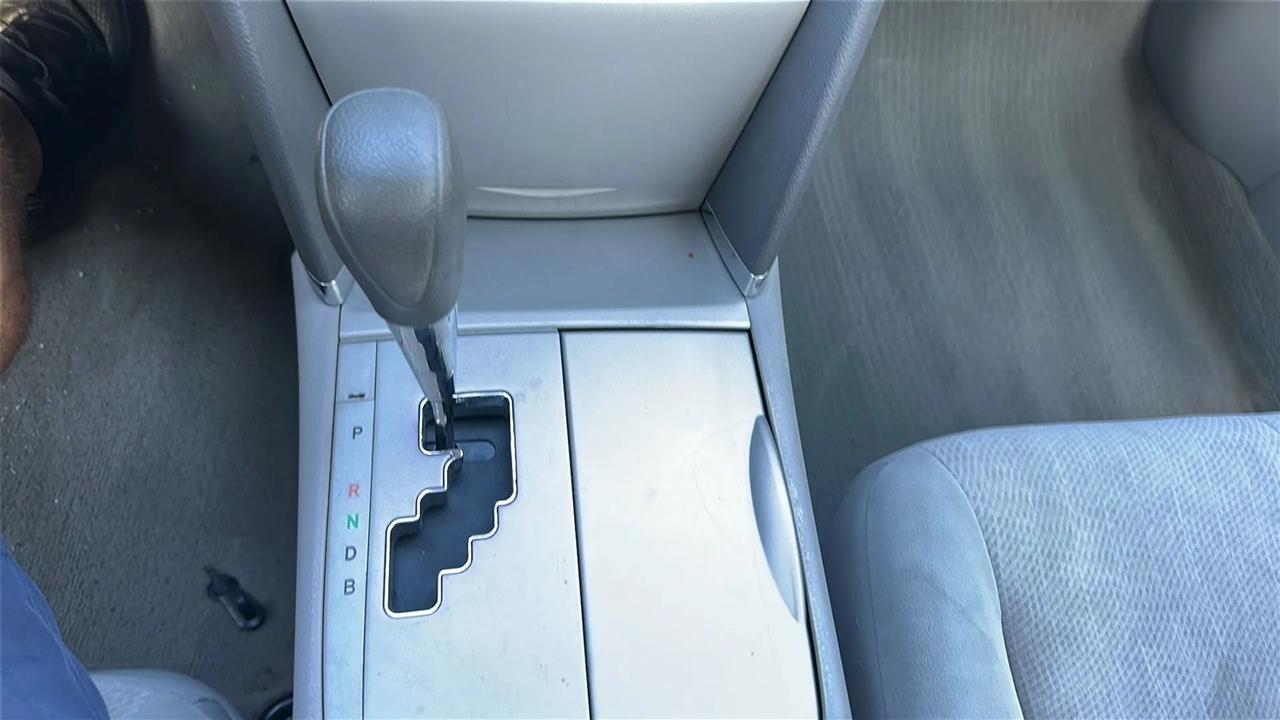 Toyota Camry Hybrid  2011