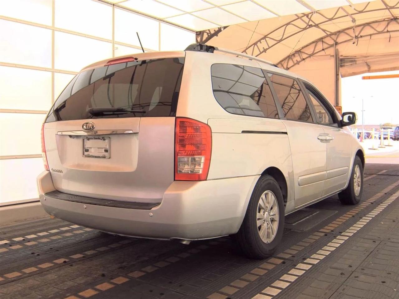 Kia Sedona 4dr Wgn LX 2012