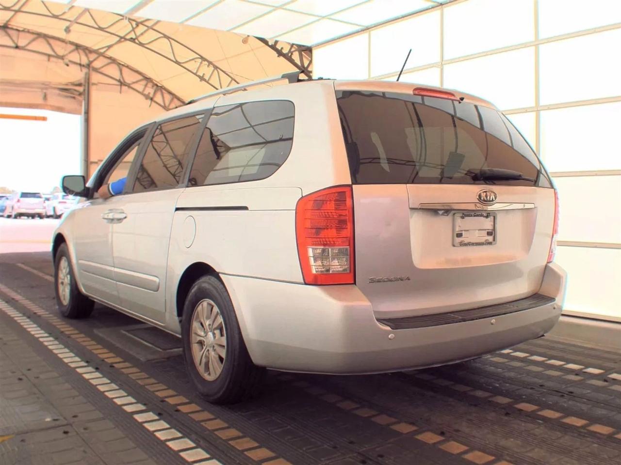 Kia Sedona 4dr Wgn LX 2012