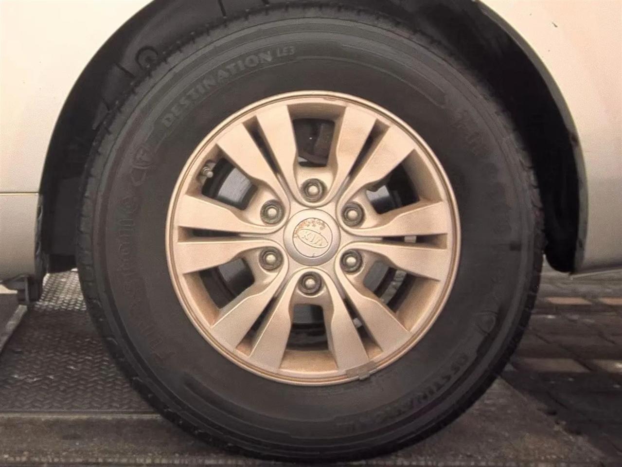 Kia Sedona 4dr Wgn LX 2012