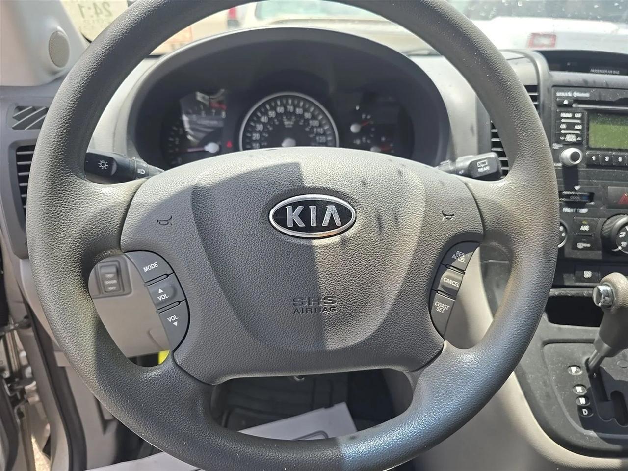 Kia Sedona 4dr Wgn LX 2012