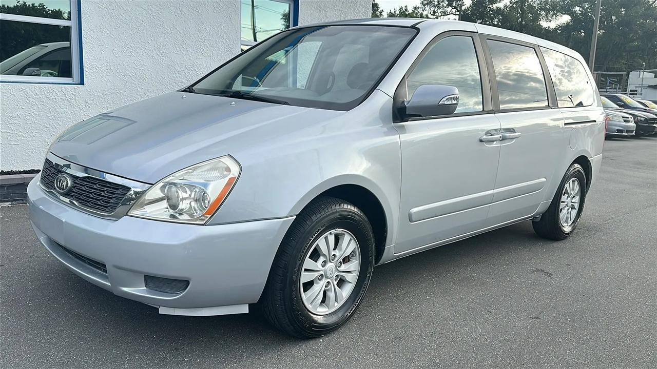 Kia Sedona  2012