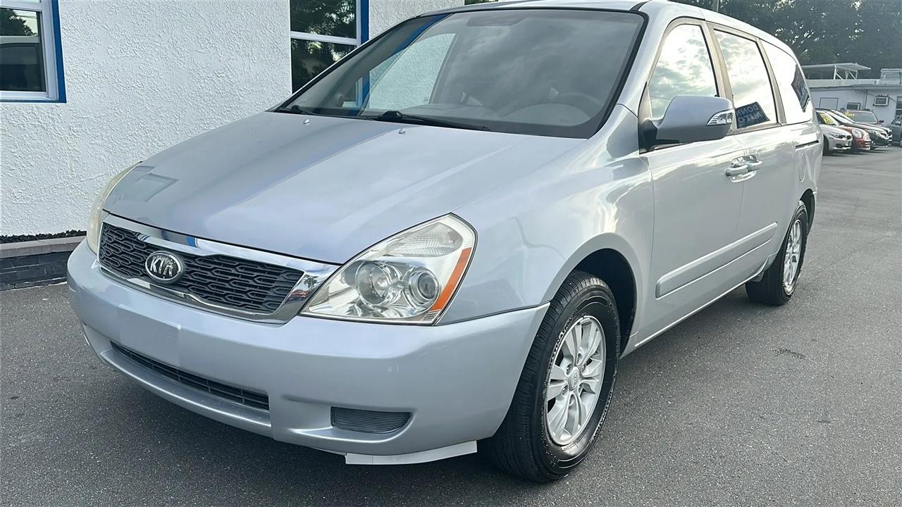 Kia Sedona  2012