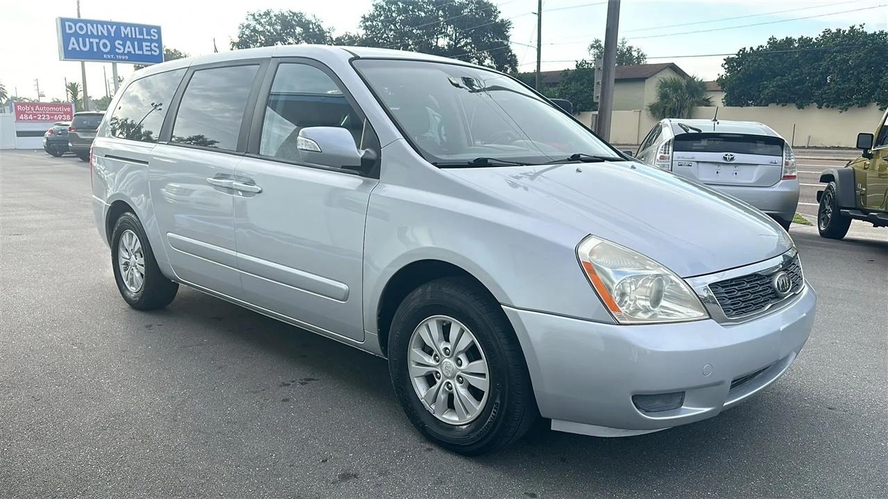 Kia Sedona  2012
