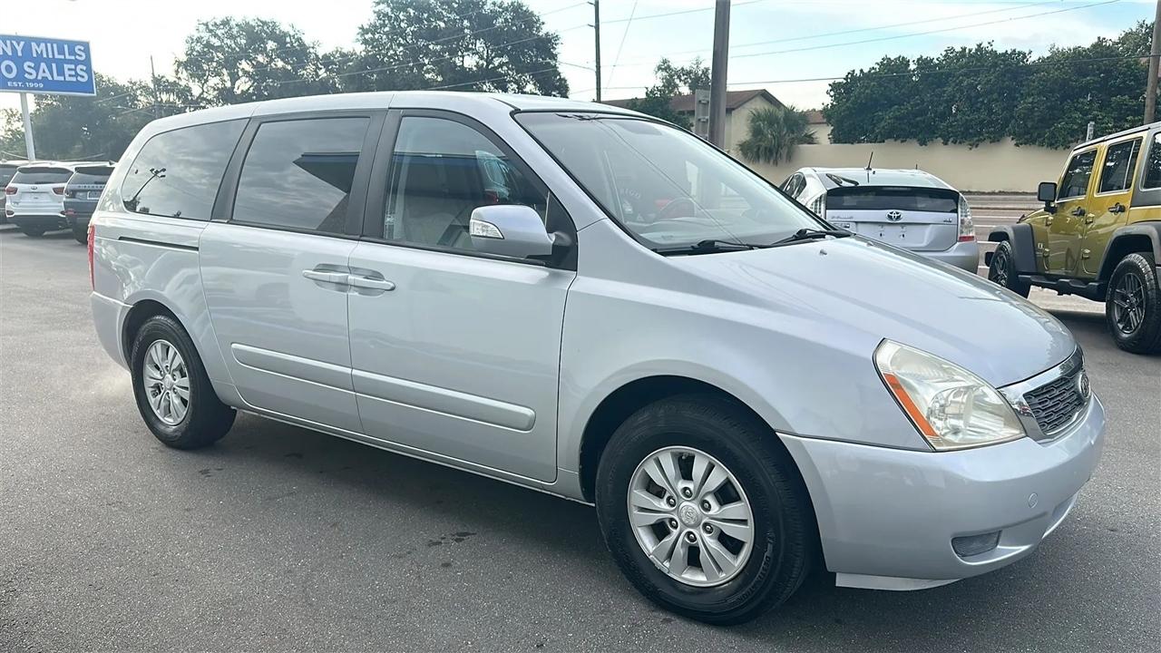 Kia Sedona  2012