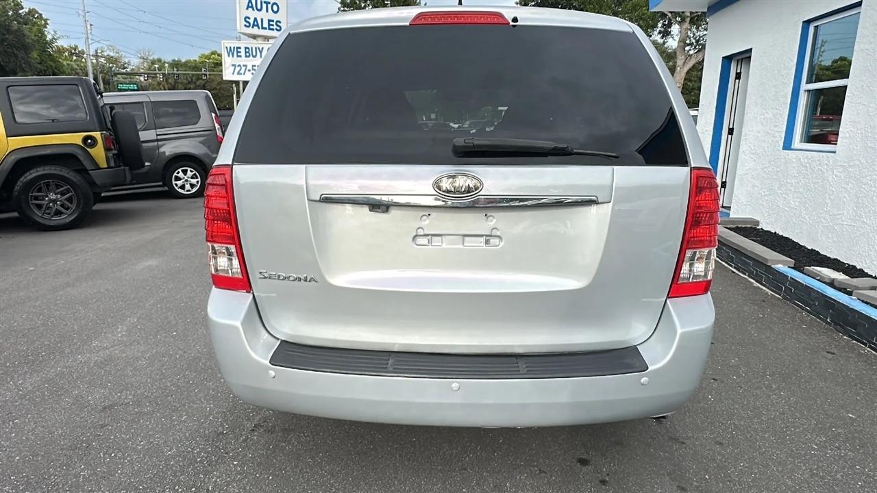 Kia Sedona  2012