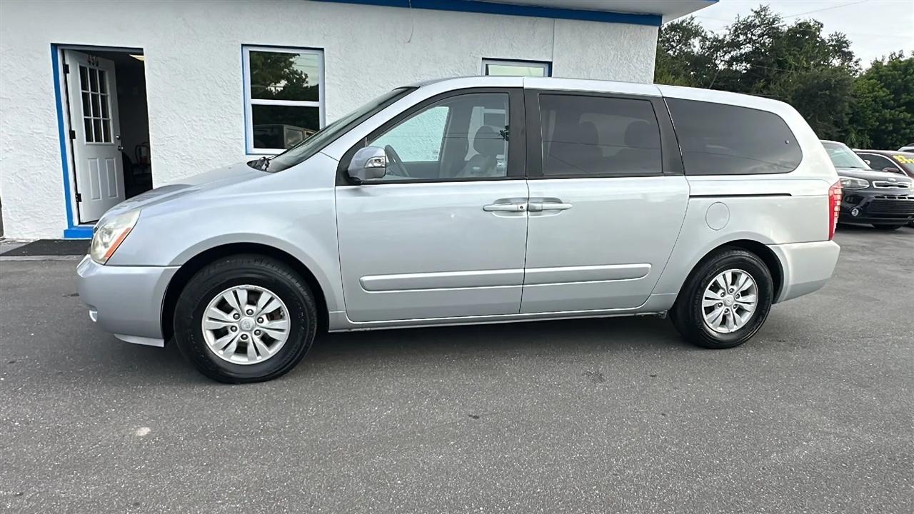 Kia Sedona  2012