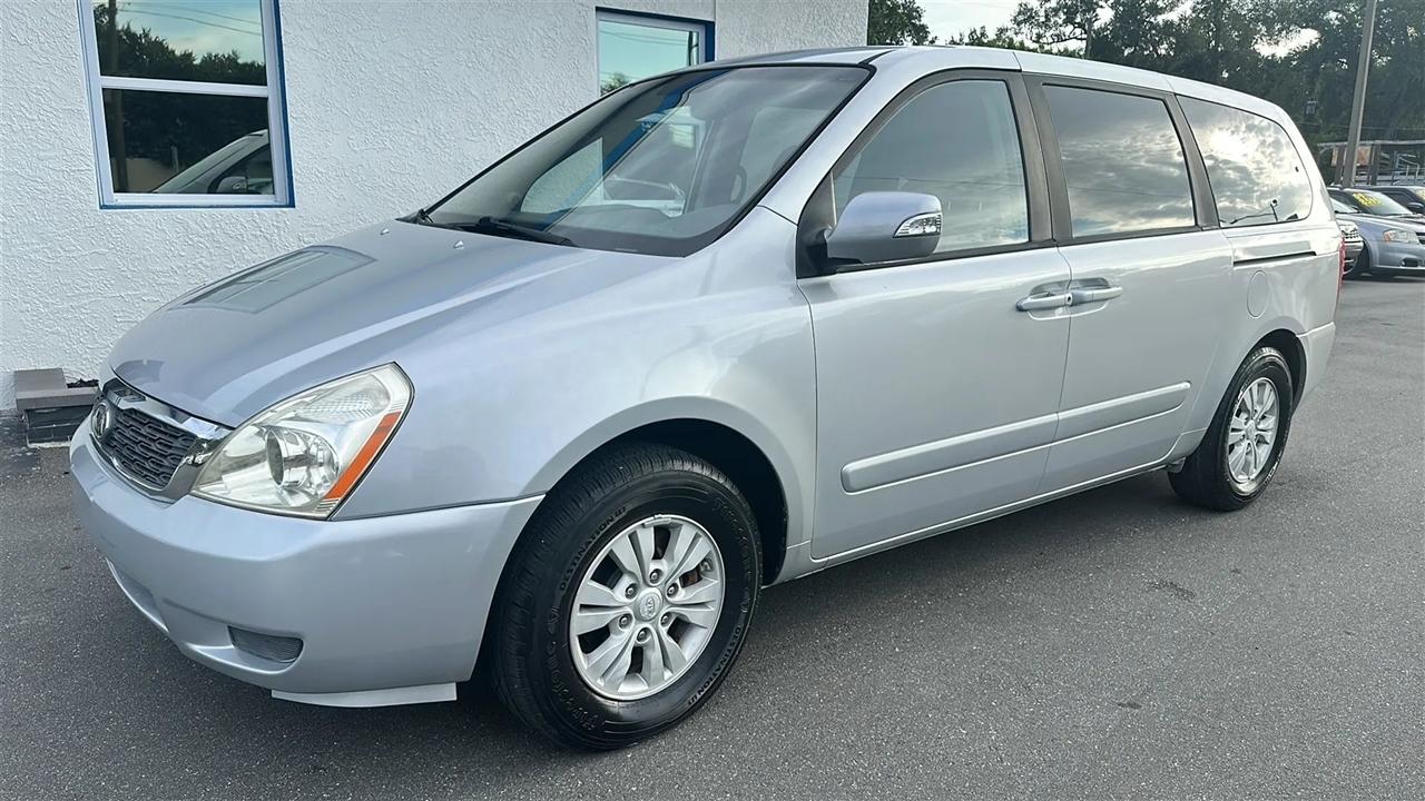 Kia Sedona  2012