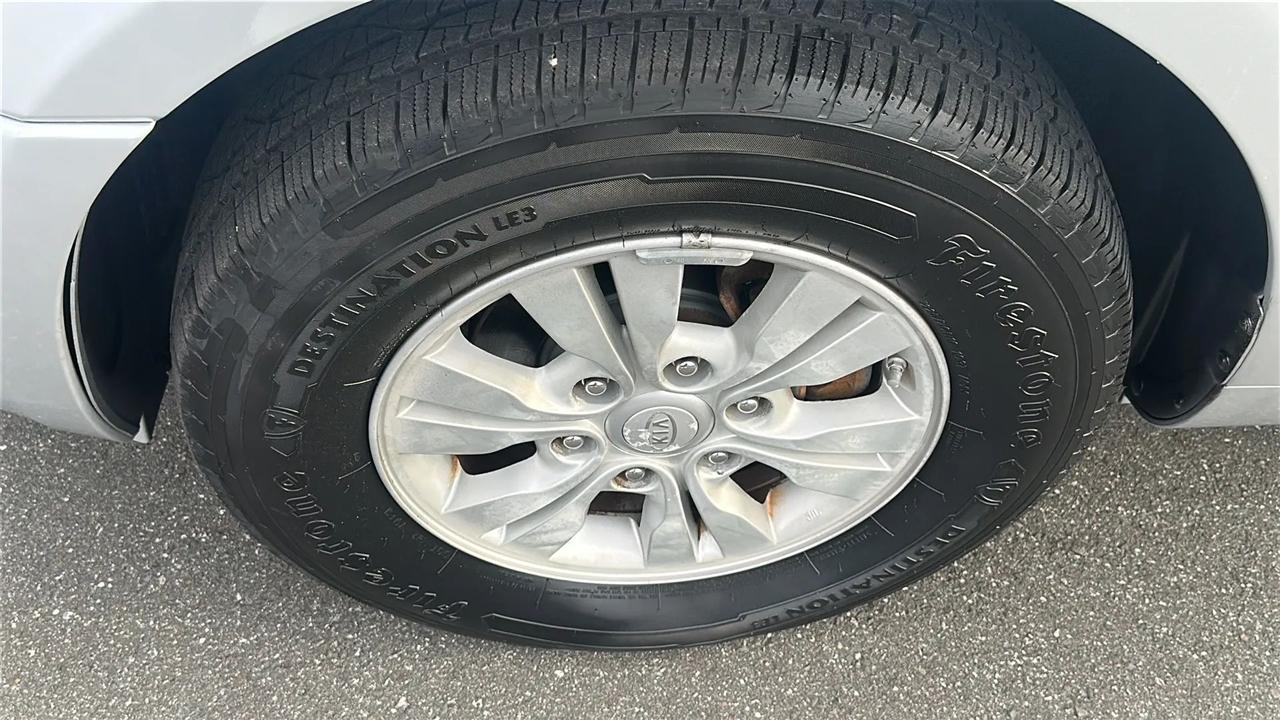 Kia Sedona  2012