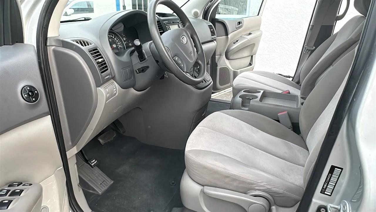 Kia Sedona  2012
