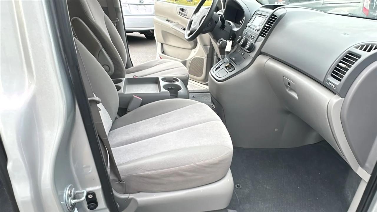 Kia Sedona  2012