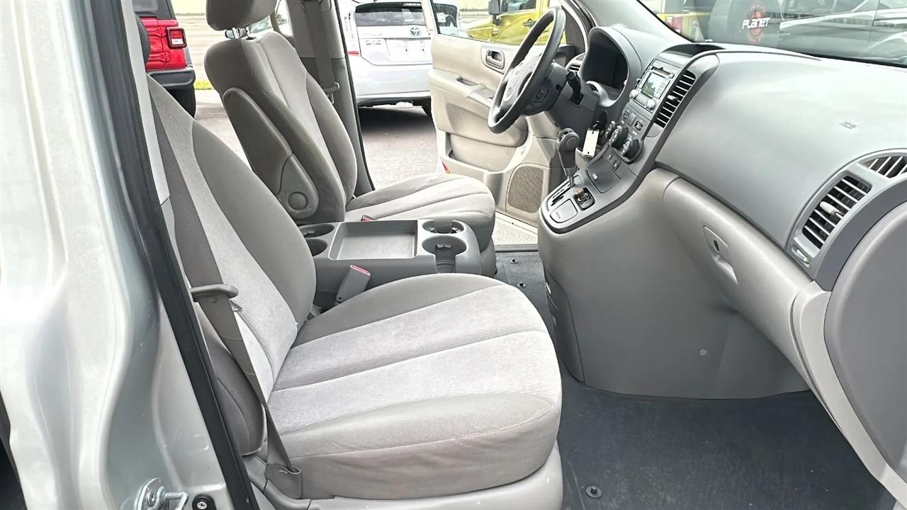 Kia Sedona  2012