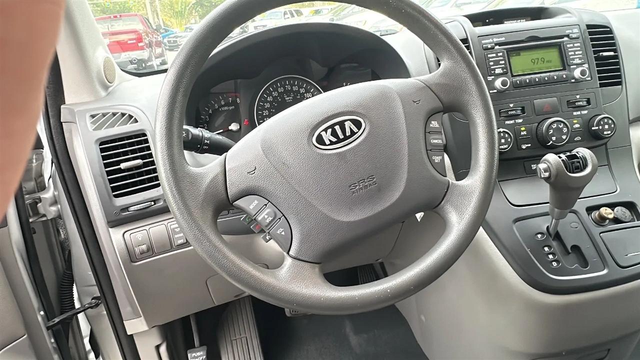 Kia Sedona  2012