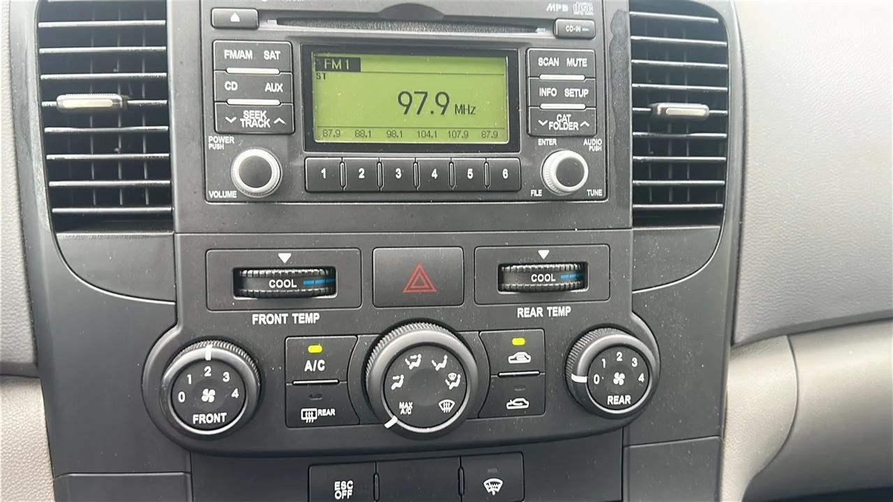 Kia Sedona  2012