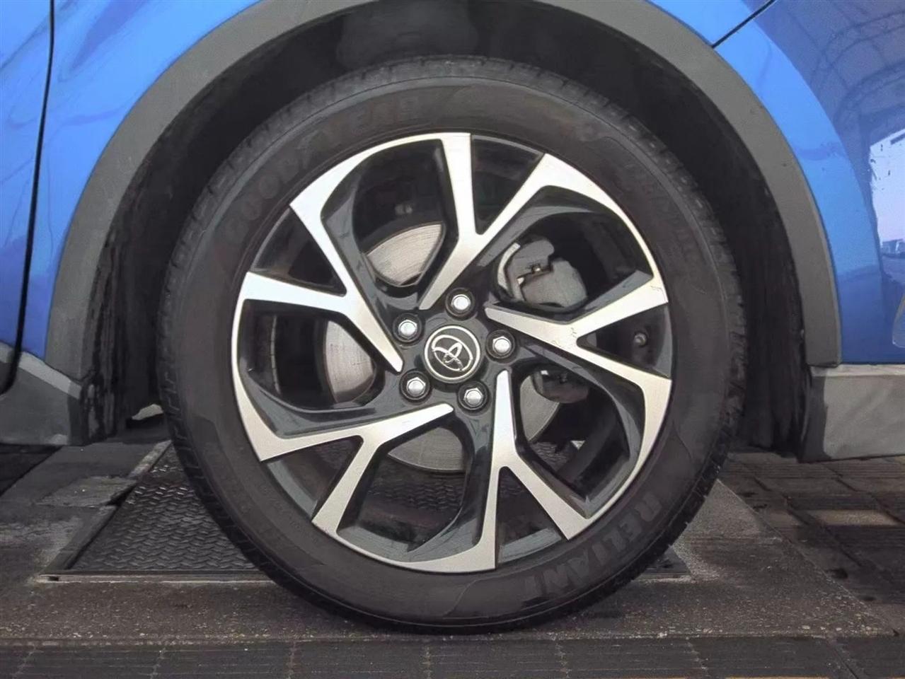 Toyota C-HR Limited FWD (Natl) 2019