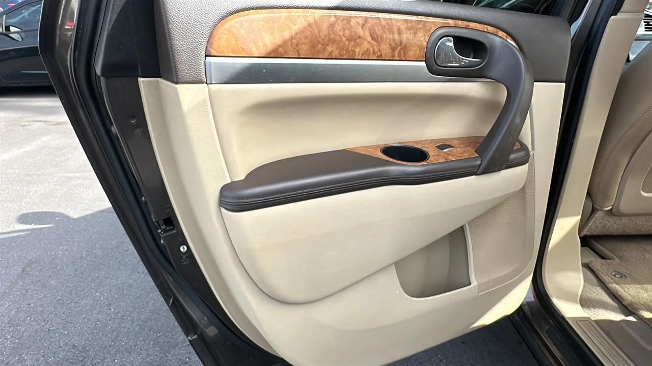 Buick Enclave AWD 4dr CXL-1 2011
