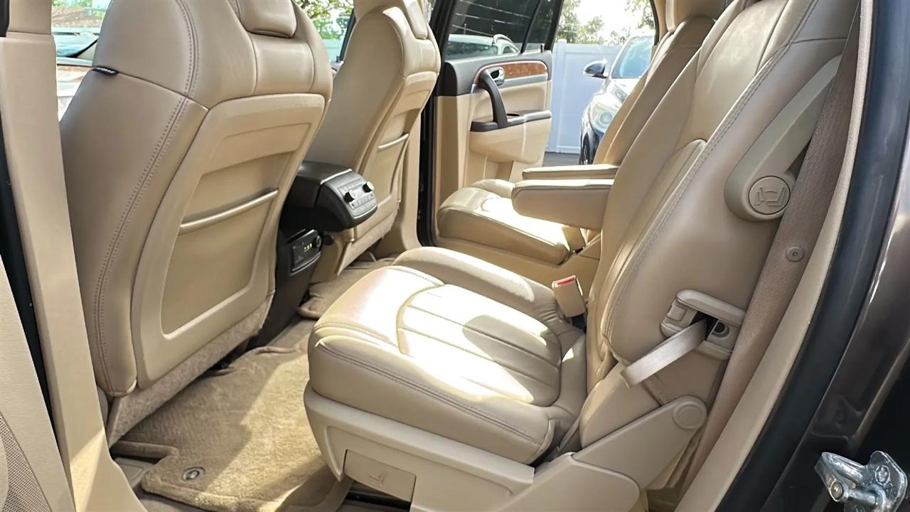 Buick Enclave AWD 4dr CXL-1 2011