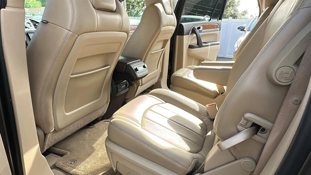 Buick Enclave AWD 4dr CXL-1 2011