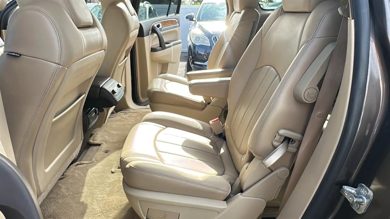 Buick Enclave AWD 4dr CXL-1 2011