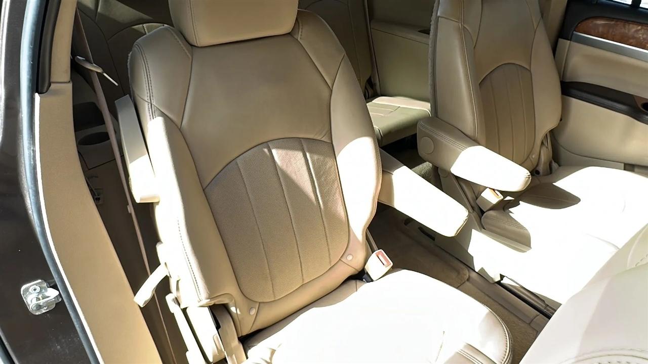 Buick Enclave AWD 4dr CXL-1 2011