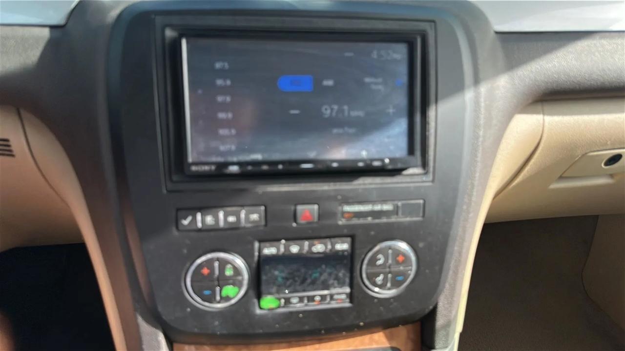 Buick Enclave AWD 4dr CXL-1 2011