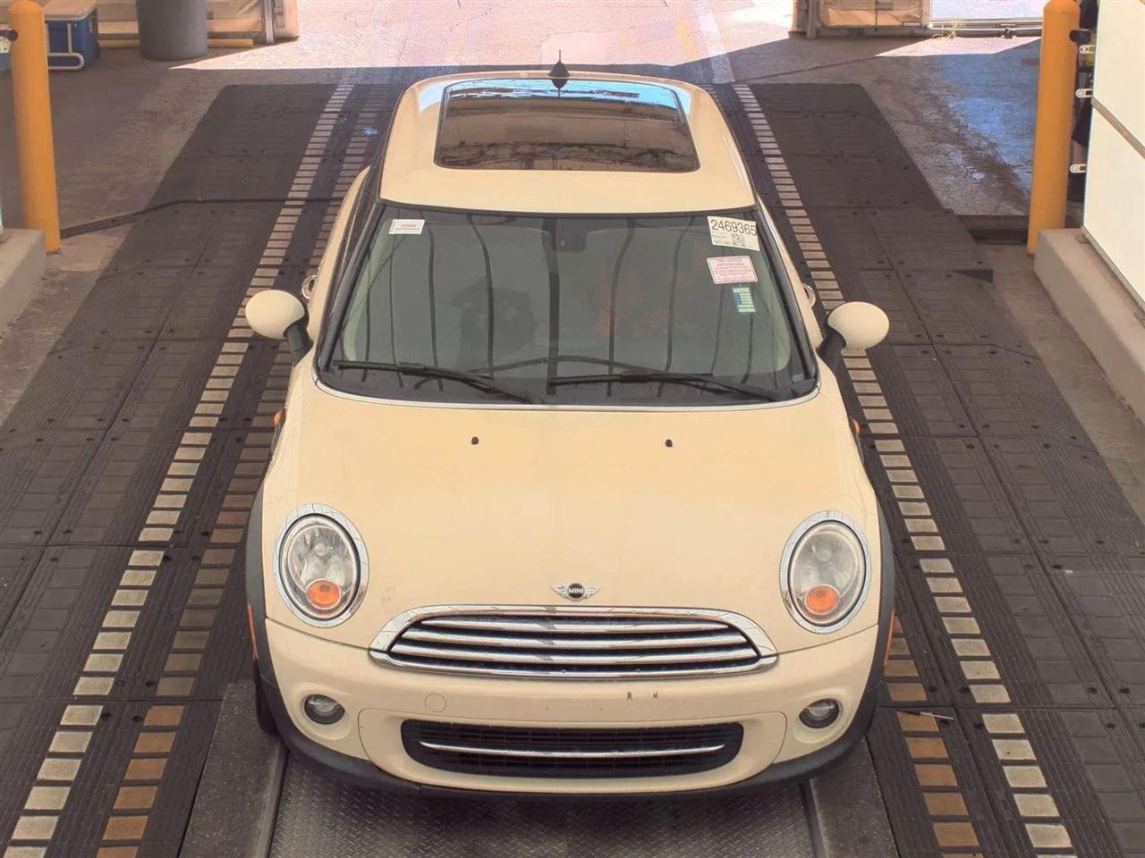 MINI Cooper Hardtop 2dr Cpe 2013