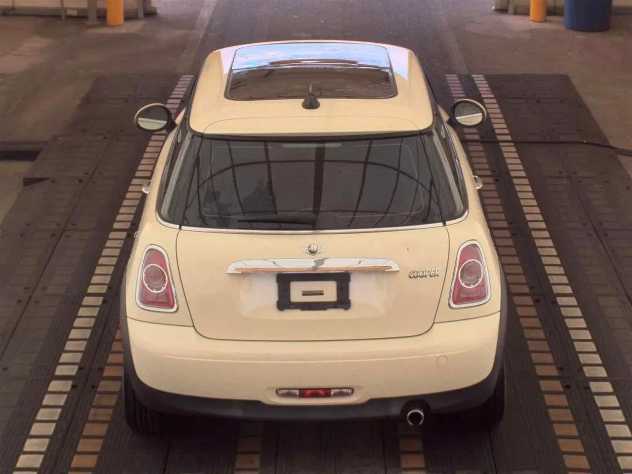 MINI Cooper Hardtop 2dr Cpe 2013