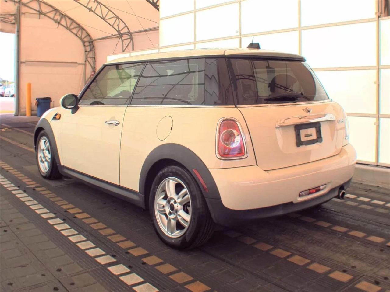 MINI Cooper Hardtop 2dr Cpe 2013
