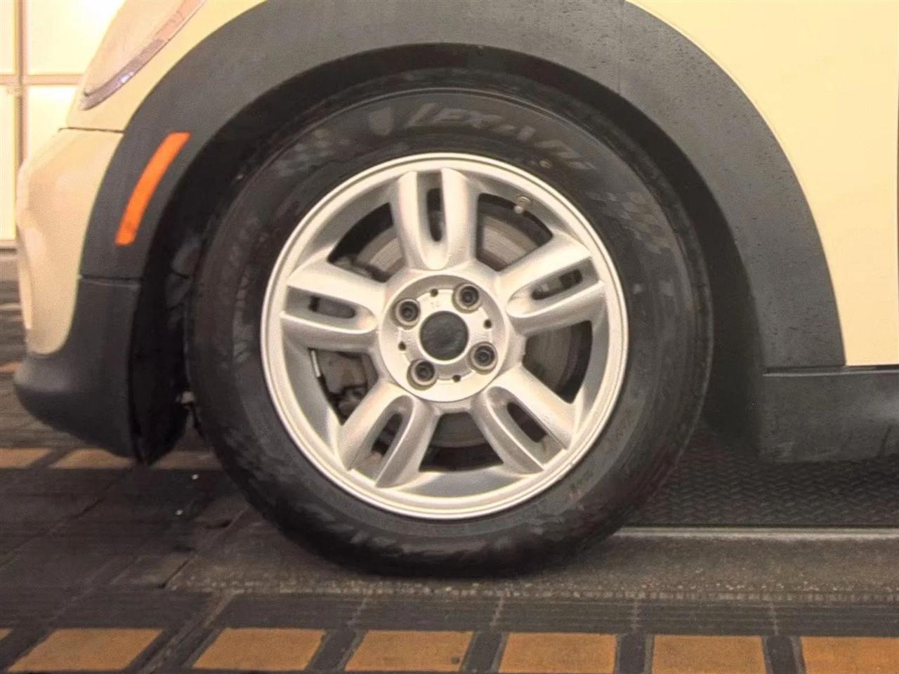 MINI Cooper Hardtop 2dr Cpe 2013