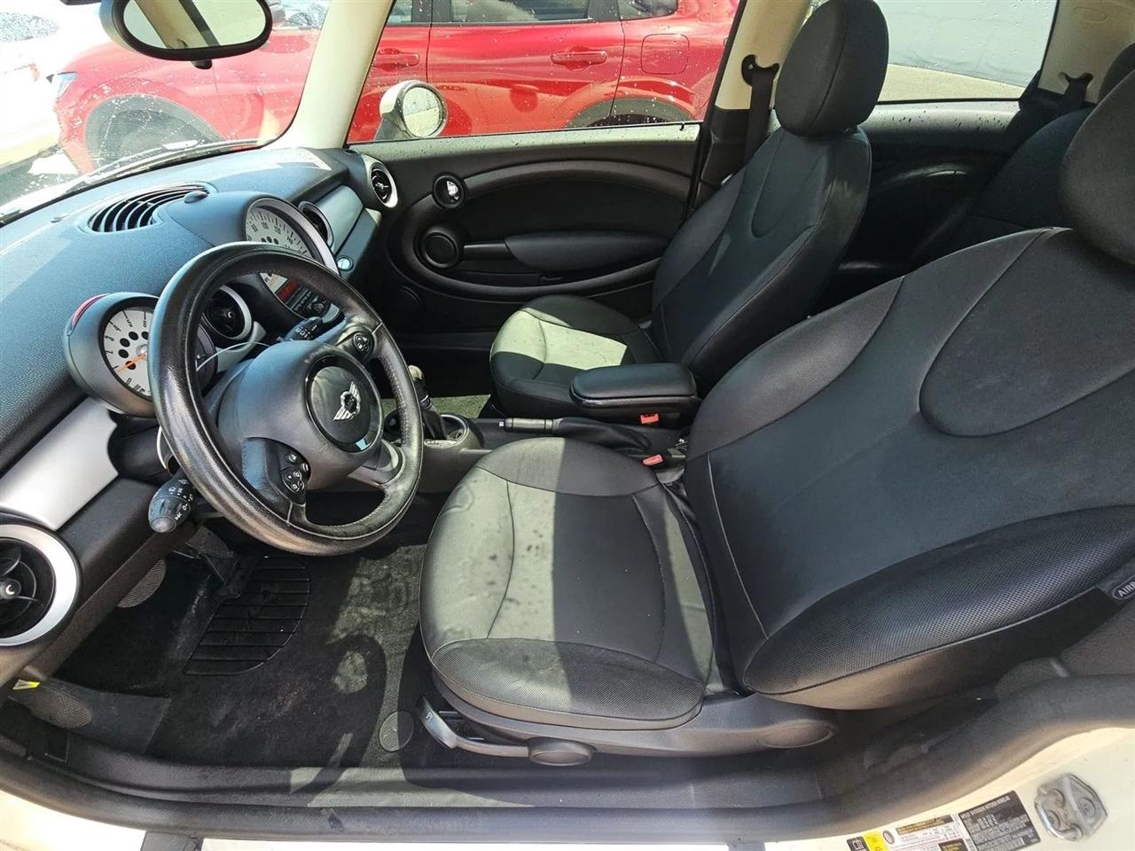MINI Cooper Hardtop 2dr Cpe 2013