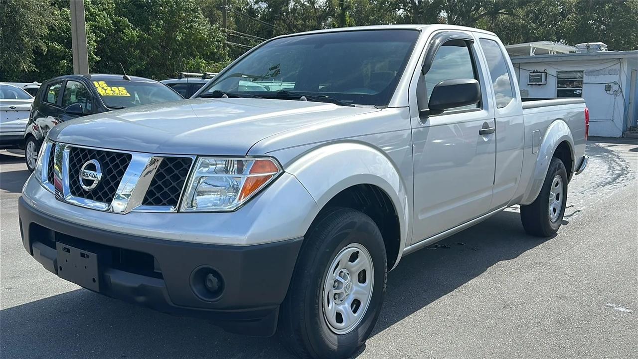 Nissan Frontier 2WD XE King Cab I4 Auto 2005