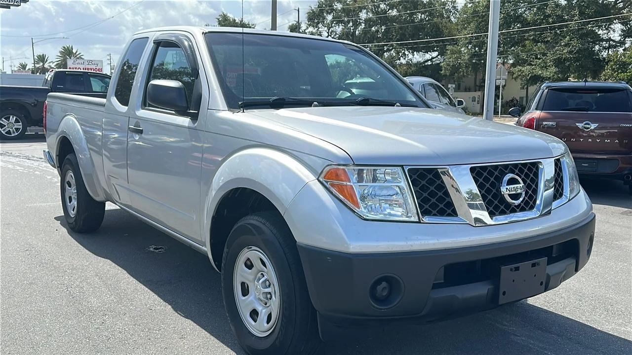 Nissan Frontier 2WD XE King Cab I4 Auto 2005